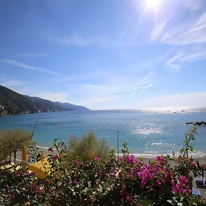 Gasthuis Viviani Raffaella, Monterosso al Mare